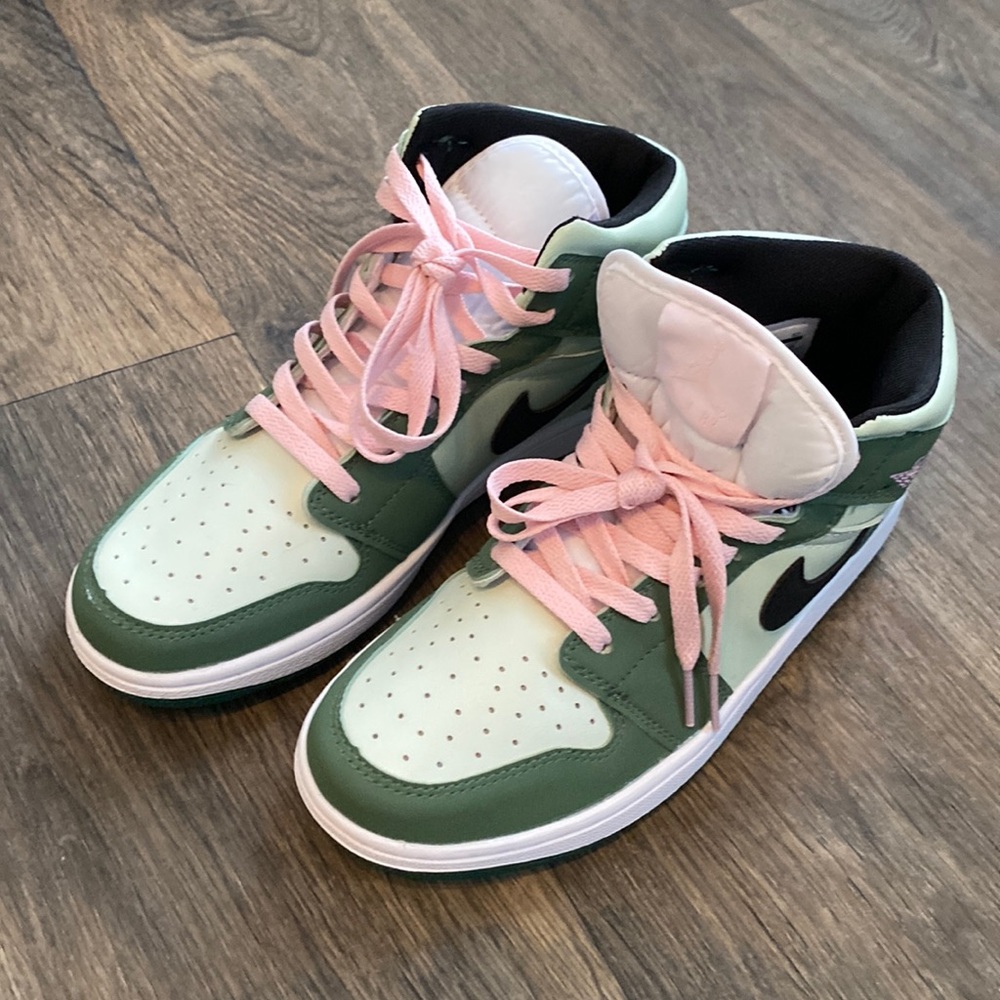 Nike Air Jordan 1 (Dutch Green) - woman’s size 8